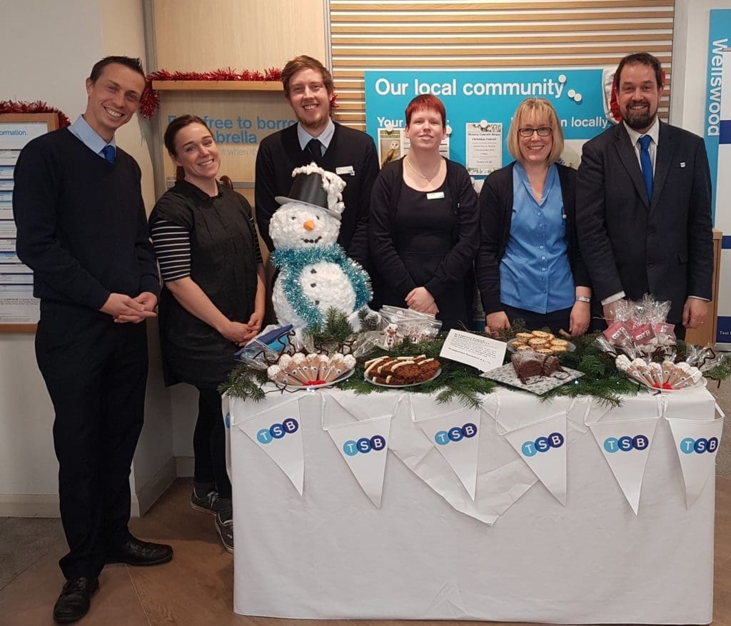 fundraising-corporate-bank-cake-sale